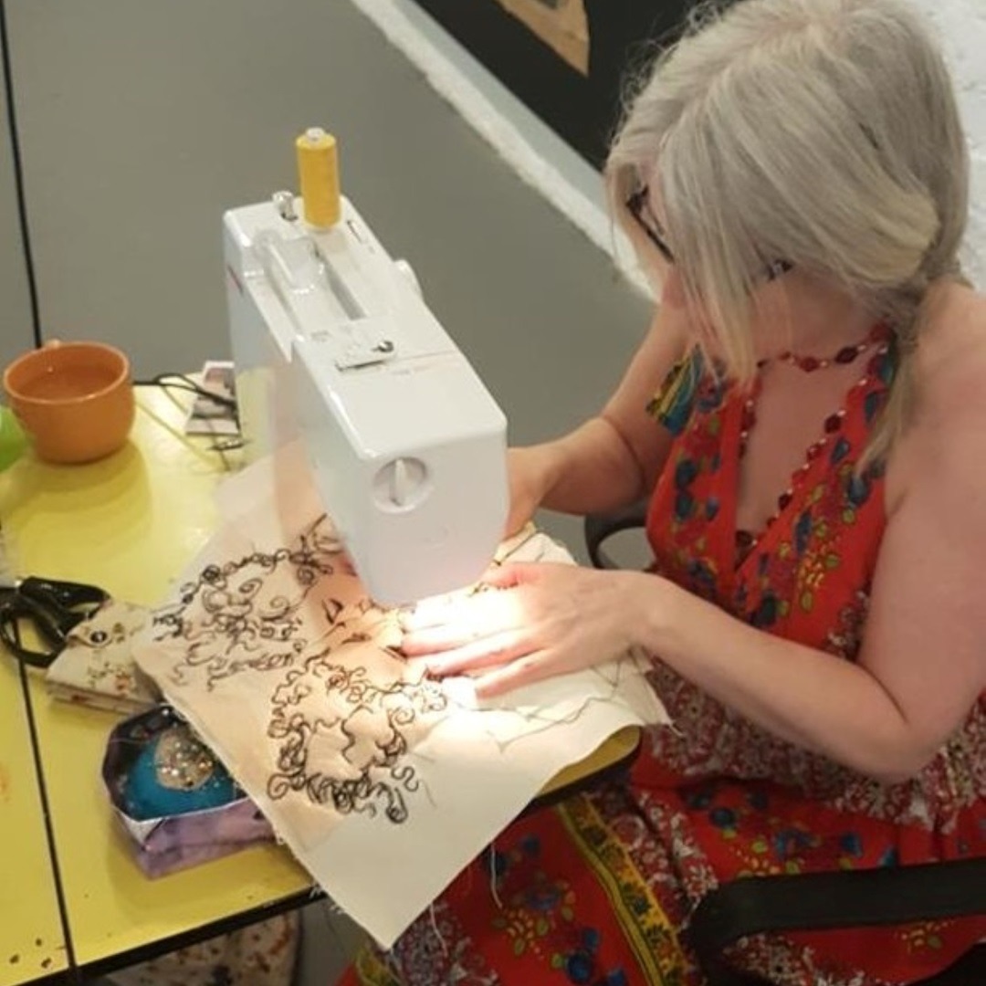 Alison Carpenter-Hughes, StudionAme solo exhibition demonstration, Leicester, 2018. Photo: Tim Fowler.