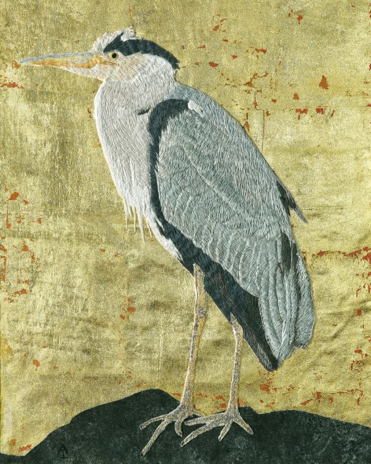 Aran Illingworth, Heron, 2023. 66cm x 56cm (26” x 22”). Appliqué and hand stitch. Fabric, fabric paint, gold leaf, varnish. Photo: Kevin Mead.