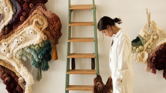 Vanessa Barragao and Yara, a daily presence in her studio. Photo: ©Pedro Sadio.