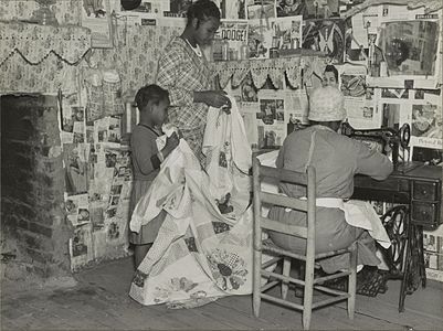 At work quilting, Alabama, 1937