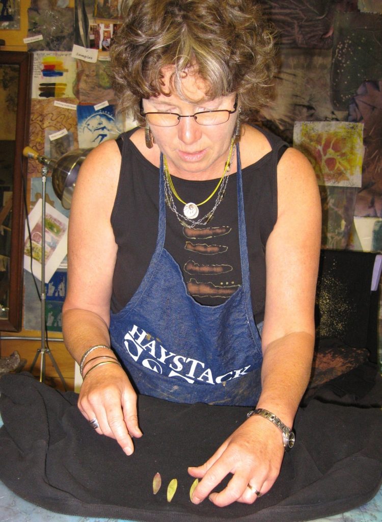 Wen Redmond: Studio Shot, 2011, demonstrating simple resist