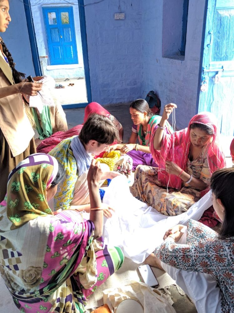 Embroidery training with the Saheli Women in the Library, 2019