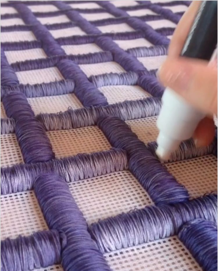 Solenne Jolivet: Detail of the making of "White marker on purple", 2018, 60cm x 90cm, White marker, polyester