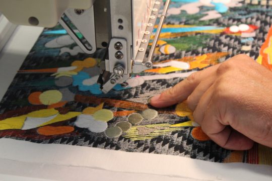 Pauline Nijenhuis: The embroidery machine at TextielLab