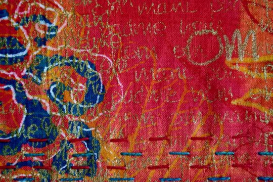 Jude Kingshott: Om (Detail), 1980, 90 cm x 60 cm (35 inches x 24 inches), Calico, painted, printed and hand stitched.