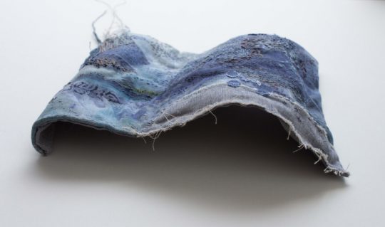 Heidi Ingram, Undersea, (detail), 2021. 25cm x 21cm (10" x 10"). Hand stitch, paint, sculpture. Stranded cotton threads, paint, wire, linen and cotton fabrics.