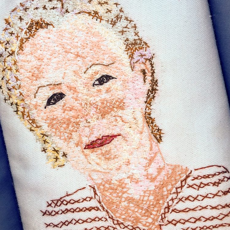 Elaine Skidmore, Lesley, 2021. 14cm x 9.5cm (5.5” x 4”). Linen, embroidery floss. Cross stitch.
