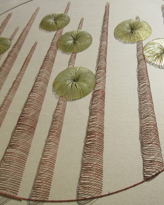 Kazuhito Takadoi, Watage (Seed Head) (detail), 2022. 66cm x 86.5cm (26" x 34"). Weaving, stitching, tying. Washi, grass, gold leaf. Photo: Kazuhito Takadoi/jaggedart.