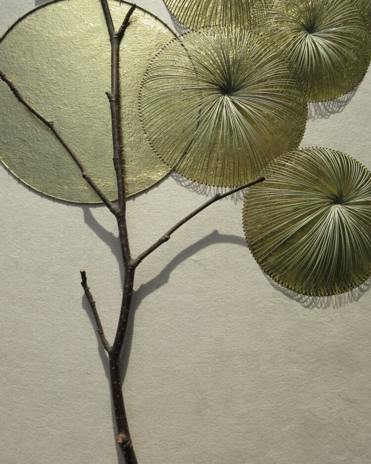 Kazuhito Takadoi, Asatsuyu 2 (Morning Dew) detail, 2020. 51cm x 62cm (20" x 24½"). Weaving, stitching, tying. Washi, grass, beech twig, gold leaf. Photo: Kazuhito Takadoi/jaggedart.