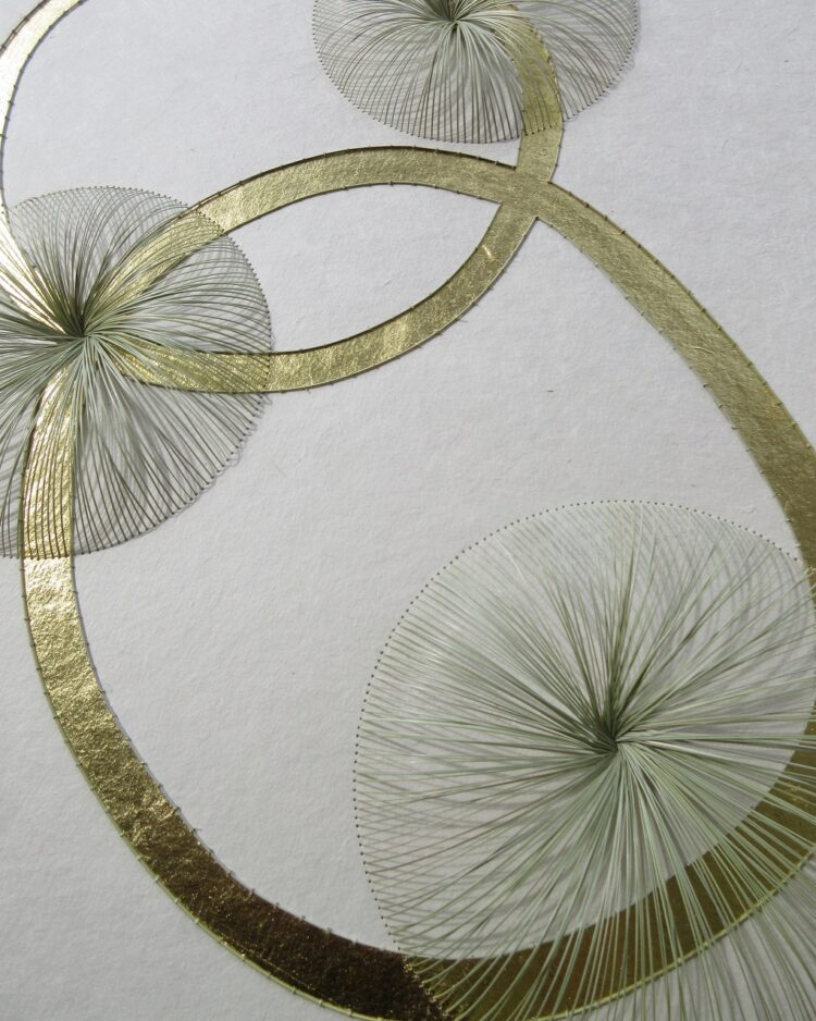 Kazuhito Takadoi, Keiro 1 (Path 1) (detail), 2019. 51cm x 62cm (20" x 24½"). Weaving, stitching, tying. Washi, grass, gold leaf. Photo: Kazuhito Takadoi/jaggedart.
