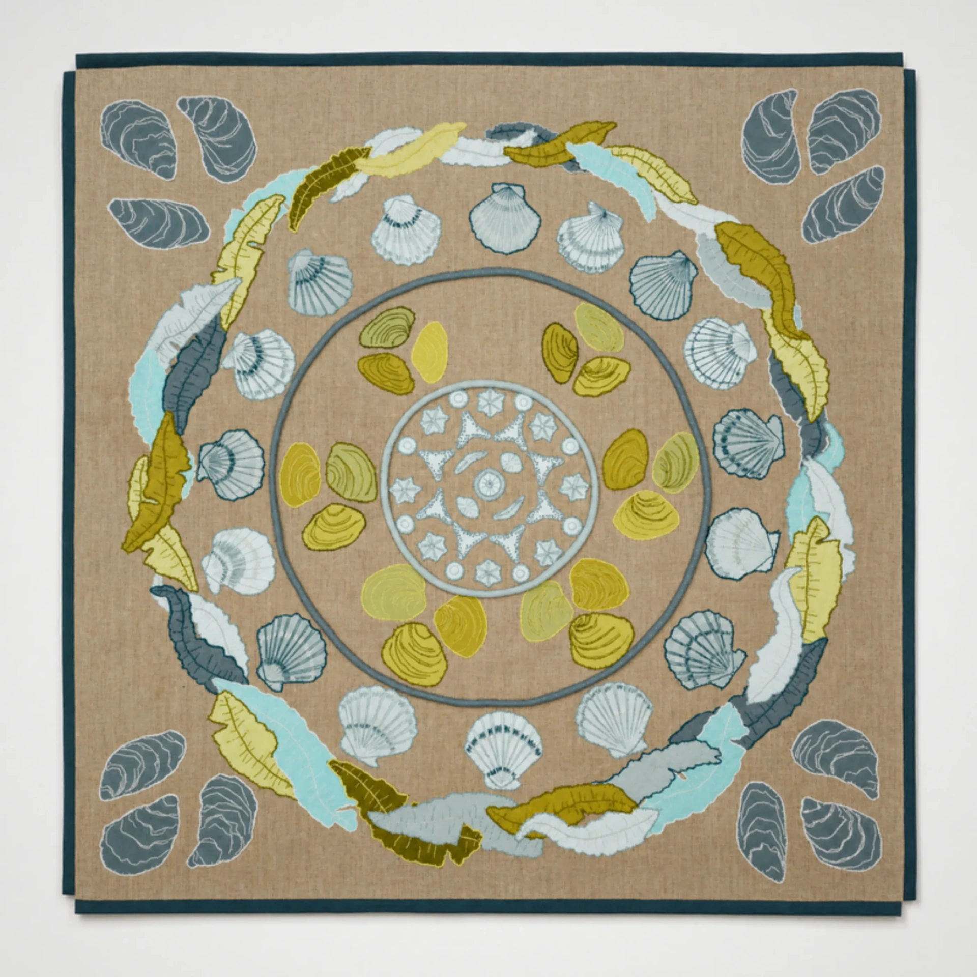 Circular design featuring shells and leaves