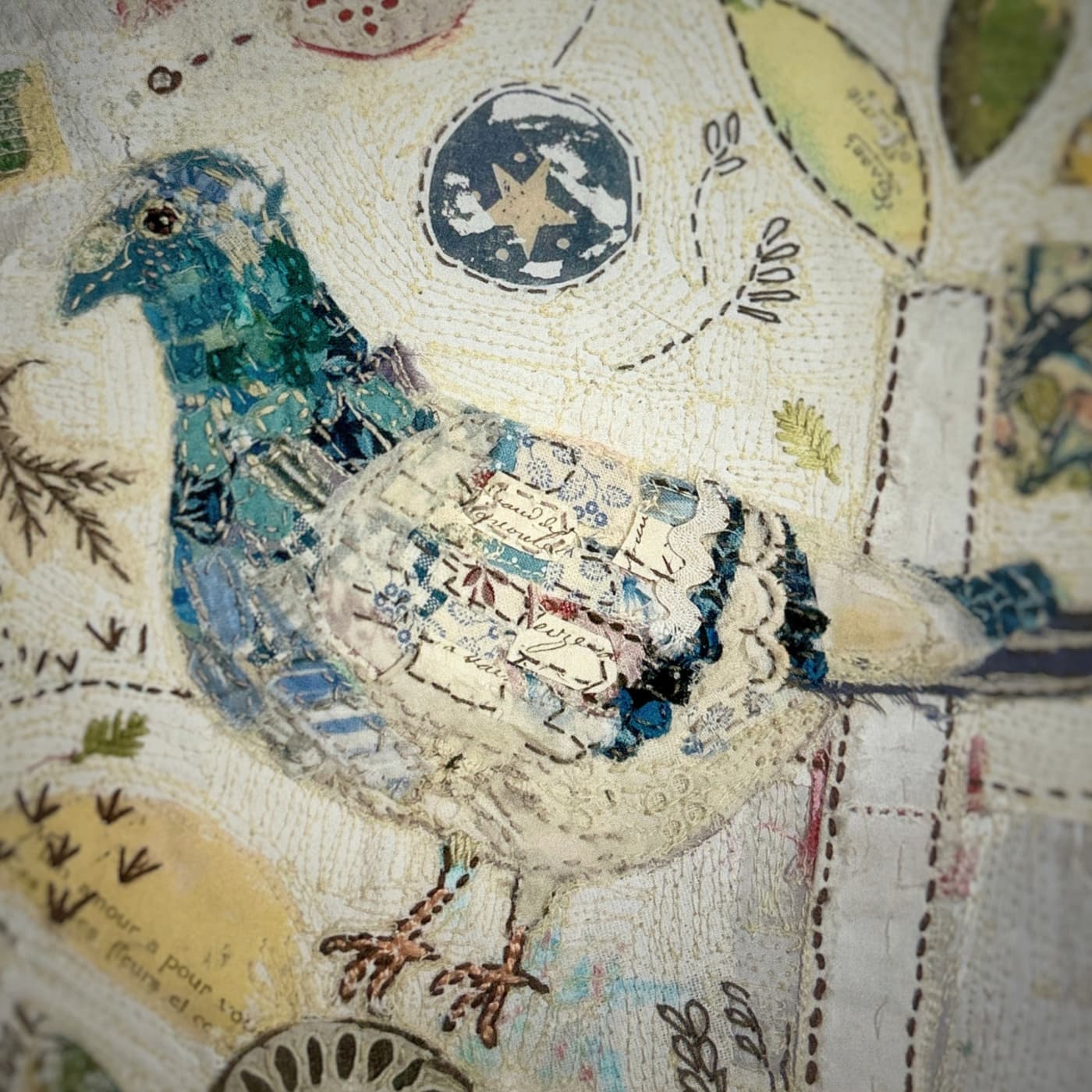 Artistic depiction of a carrier pigeon.