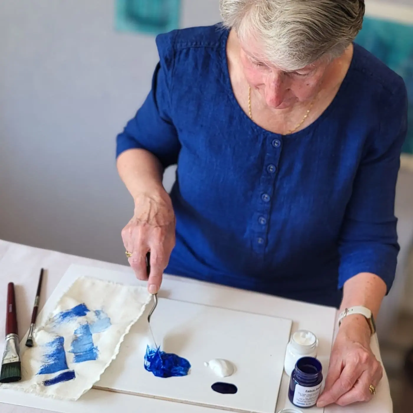 Textile Artist Wendy Dolan preparing paint in her studio
